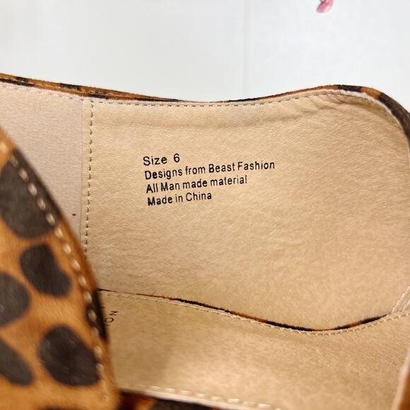 Beast Fashion Faux Suede Side Cutout Leopard Print Flats Size 6 - Picture 6 of 12